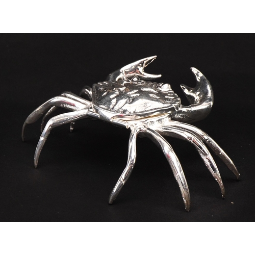 1221 - Novelty silver plated trinket box in the form of a crab, 12cm wide