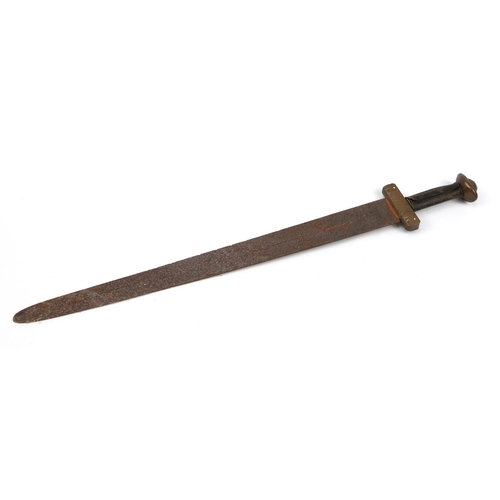 700 - Medieval style steel bladed sword, 90.5cm in length