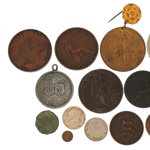 532 - Early 19th century and later British and World coinage, medals and medallions including The Internat... 