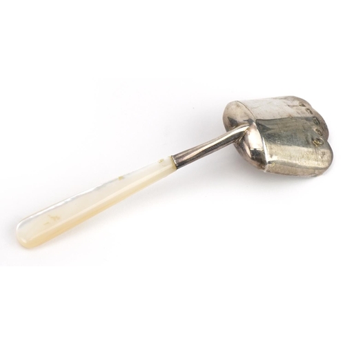 2699 - George III silver tea caddy spoon with mother of pearl handle, indistinct maker's mark, Birmingham 1... 