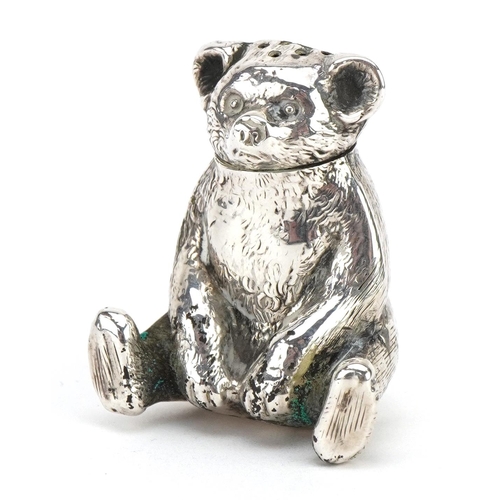 2746 - Edwardian novelty pepperette in the form of a bear, Birmingham 1909, 3.5cm high, 7.8g