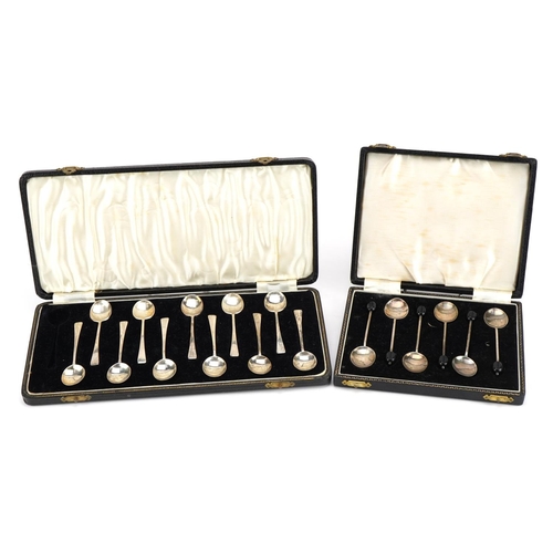 2766 - William Suckling Ltd, set of six Elizabeth II silver teaspoons with coffee bean terminals and a case... 