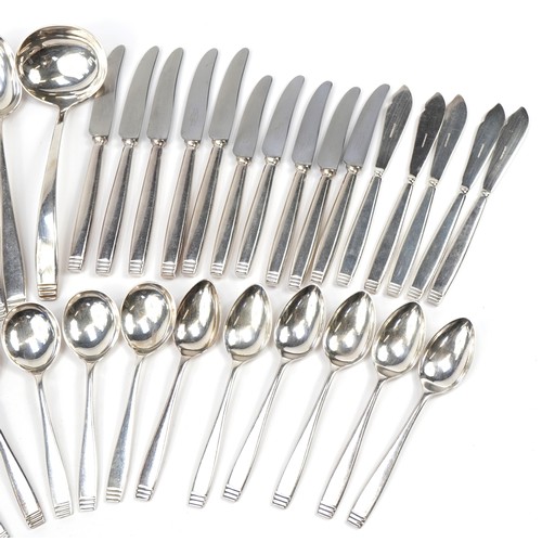 1180 - Suite of Elkington & Co silver plated cutlery including salad servers, the largest each 28cm in leng... 