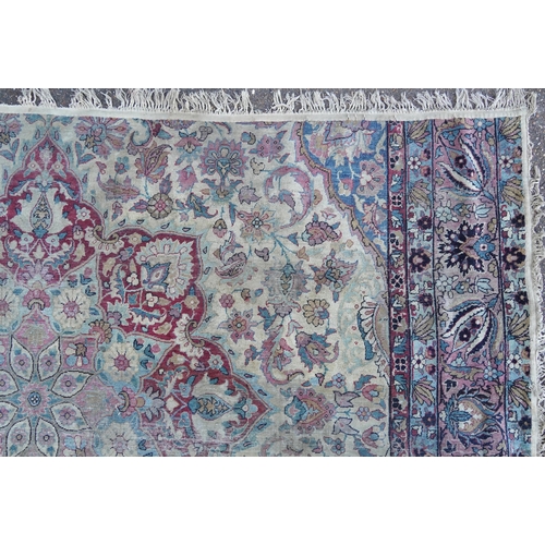 1075 - Rectangular Persian Heriz type rug having an allover floral design, 300cm x 170cm