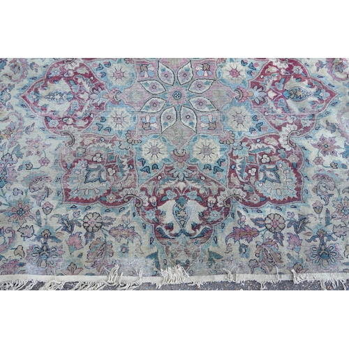 1075 - Rectangular Persian Heriz type rug having an allover floral design, 300cm x 170cm