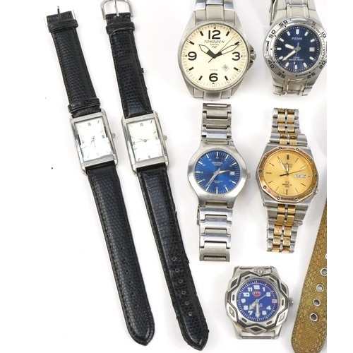 2650 - Nine gentlemen's wristwatches including Citizen Eco Drive, Pulsar, Seiko, Sekonda and Torgen