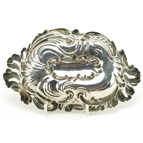 2776 - Joseph Rodgers & Sons, Edwardian silver bonbon dish with pierced decoration, Sheffield 1901, 16.5 wi... 