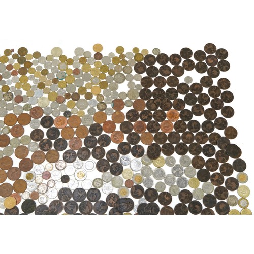 566 - 19th century and later British and world coinage and banknotes including pennies