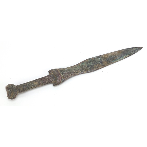 1138 - Chinese/Islamic patinated bronze short sword, 37cm in length