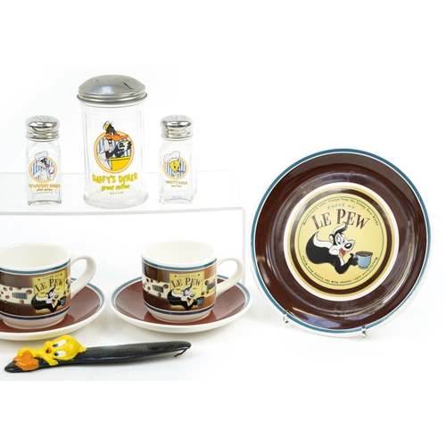 1149 - Vintage and later Looney Tune objects including Le Pew cups and saucers, sugar sifter and Sylvester ... 