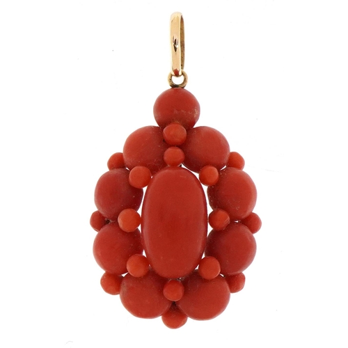 2073 - Unmarked gold coral cluster pendant, 4.1cm high, 5.9g