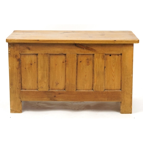 1063A - Rectangular pine blanket box with hinged lid, 54cm H x 91cm W x 47cm D