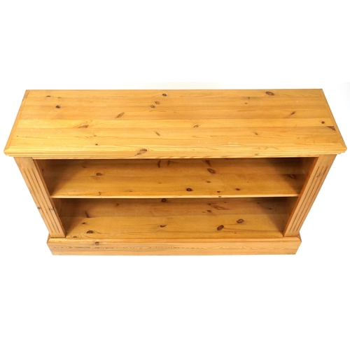 1073A - Dwarf pine open bookcase, 80cm H x 120cm W x 33.5cm D