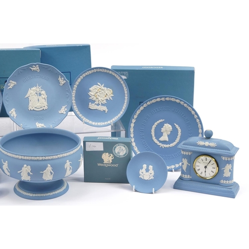 1186 - Wedgwood blue and white Jasperware, some with boxes, including mantle clock, pedestal fruit bowl, sa... 