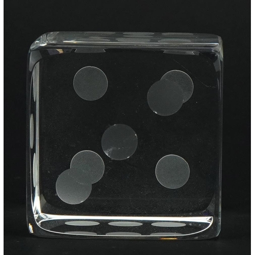 1281 - Oleg Cassini crystal dice design paperweight, 5.5cm square