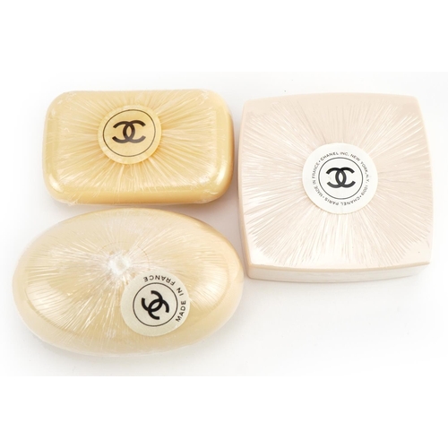 81 - Chanel no 5 toiletries including two bath soaps with boxes