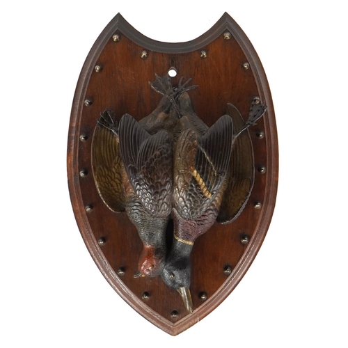 28 - Hunting interest oak and cold painted trophy wall plaque, 40cm high