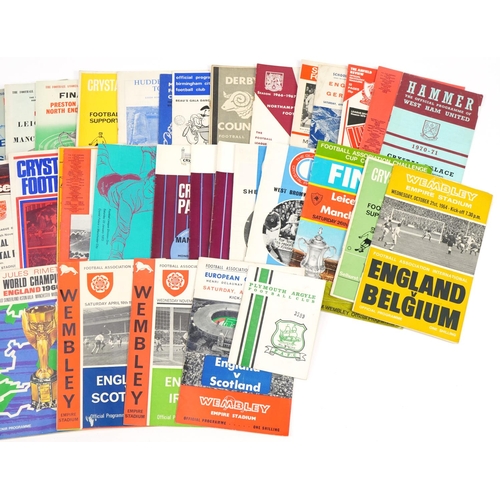 2262 - 1960s and later football programmes including Cup Finals