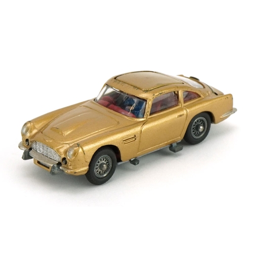 2015 - Vintage Corgi Toys diecast James Bond 007 Aston Martin DB5 261 with two figures, special instruction... 