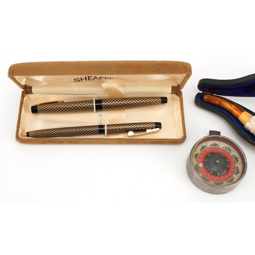 462 - Early 20th century and later objects including Sheaffer Gold Mesh fountain pen and pencil, hand cher... 