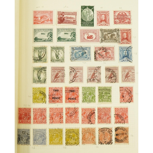 2517 - Album of Commonwealth stamps