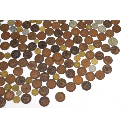 2470 - Large collection of British coinage including sixpences, threepences and pennies