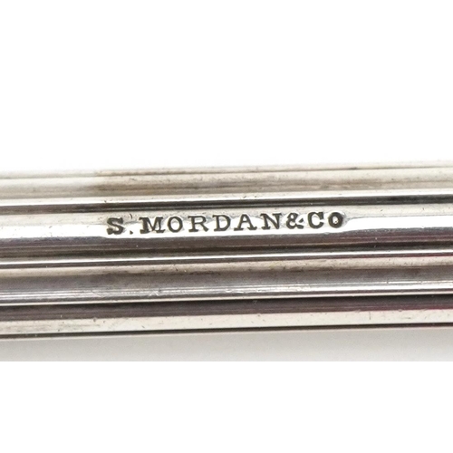 431 - S Mordan & Co, Victorian unmarked silver propelling pencil, 9cm in length when closed, 29.9g