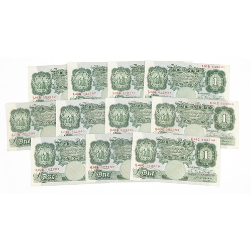 2492 - Eleven Bank of England one pound notes with Chief Cashier P S Beale, various serial numbers