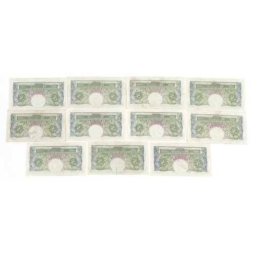 2492 - Eleven Bank of England one pound notes with Chief Cashier P S Beale, various serial numbers