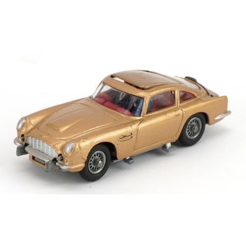 2014 - Vintage Corgi Toys diecast James Bond 007 Aston Martin DB5 261 with two figures, special instruction... 