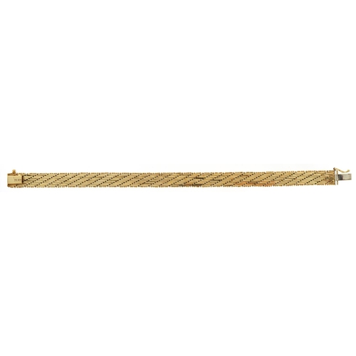 3035 - 18k gold bracelet, 19.5cm in length, 26.2g