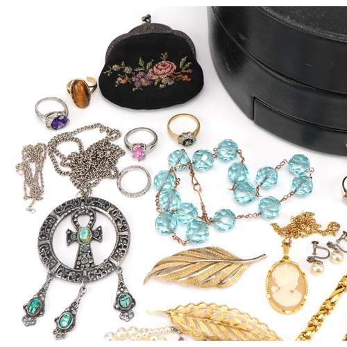 3861 - Vintage and later costume jewellery including pendants, wristwatches and earrings