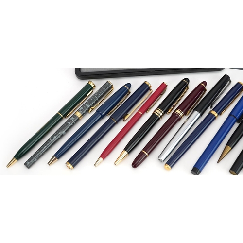 216 - Vintage and later pens and pencils including Parker