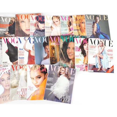 1335 - Collection of Vogue fashion magazines