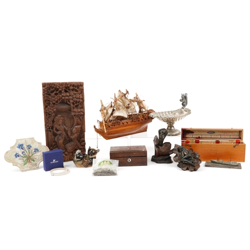 1337 - key sin bag Sundry items including rosewood box, two Art Nouveau style bronzed figures, wooden model... 