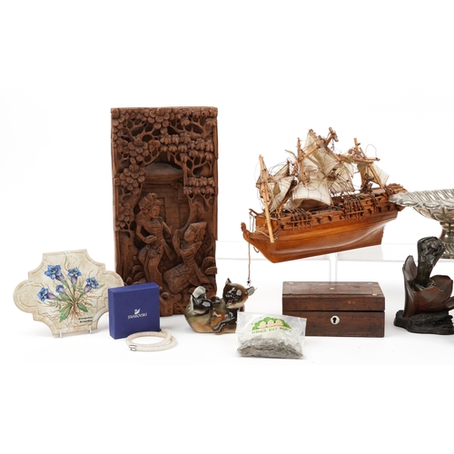 1337 - key sin bag Sundry items including rosewood box, two Art Nouveau style bronzed figures, wooden model... 