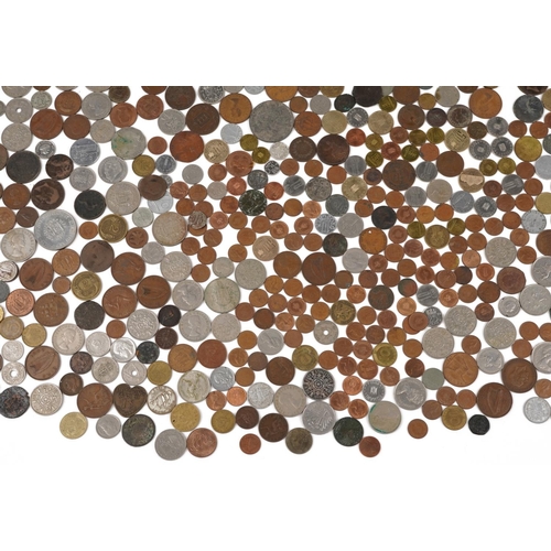 668 - Large collection of antique and later British and world coinage