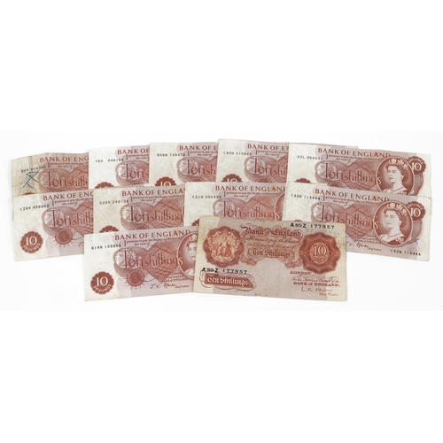 Eleven Bank of England ten shillings banknotes including Chief Cashiers ...