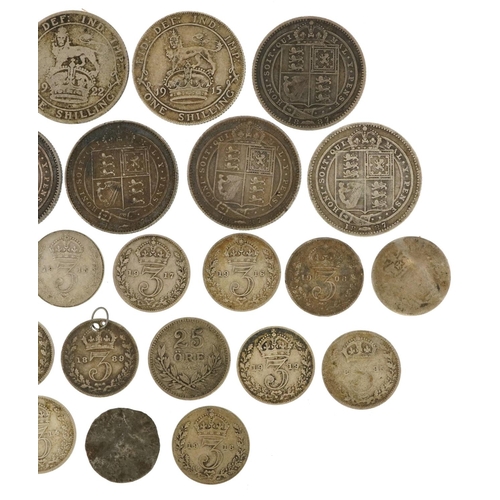 679 - Victorian and later coinage including shillings and thrupenny bits, 74g