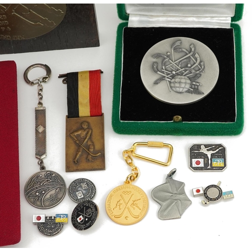 707 - Hockey World Championship memorabilia including 1976 silver medal, silver keyring and World Champion... 