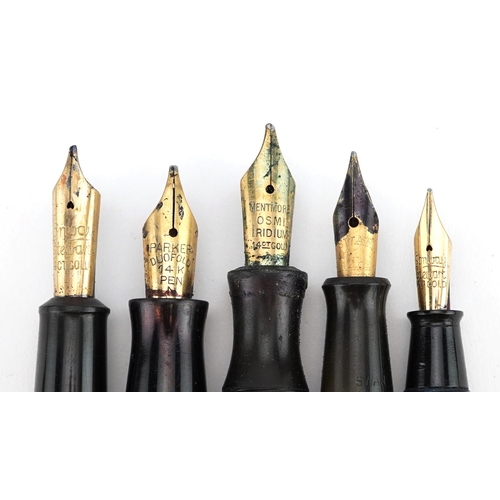 213 - Vintage and later fountain pens and propelling pencils, some with gold nibs, including Parker and Co... 