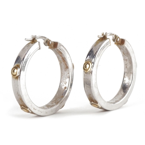 2110 - Pair of 9ct two tone gold Cartier style hoop earrings, 2.5cm in diameter, 3.8g