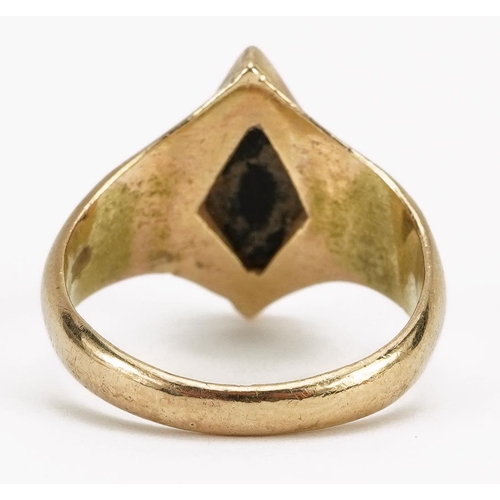 2089 - 9ct gold black onyx ring, size P, 5.1g