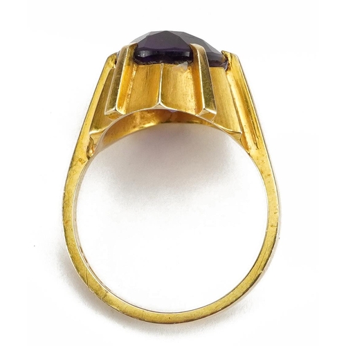 2085 - Modernist 9ct gold amethyst solitaire ring, the amethyst approximately 14.0mm x 10.0mm, size O/P, 5.... 