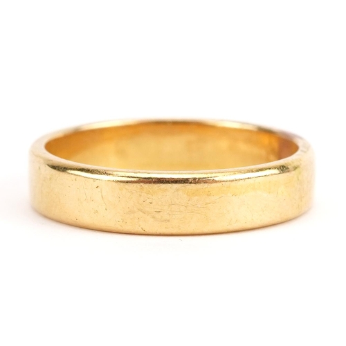 2076 - Unmarked gold wedding band, tests as 18ct gold, size Q, 5.9g