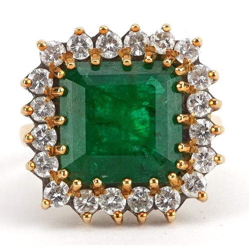 2005 - **WITHDRAWN** Large 18ct gold emerald and diamond cluster ring housed in a red tooled leather box , ... 