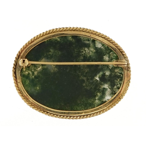 2086 - 9ct gold mounted moss agate oval brooch, 4.3cm wide, 16.7g