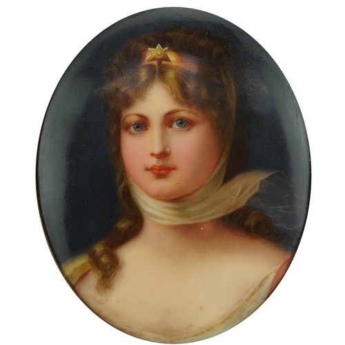 47 - Hutschenreuther, 18th/19th century German oval porcelain plaque hand painted with a portrait of Quee... 