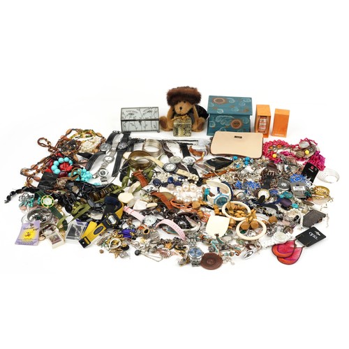 2638 - Large collection of vintage and later costume jewellery and wristwatches including necklaces, brooch... 