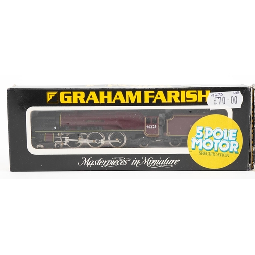 1528 - Two Graham Farish N gauge model railway locomotives with tenders with boxes numbers 1523 and 1816